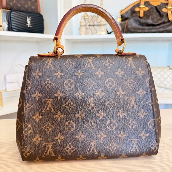 Louis Vuitton Monogram Cluny BB Vieux Rose - Picture 3 of 16